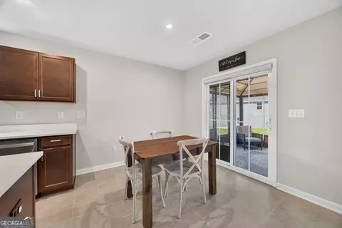 Dining - 309 Cooper Ln, Calhoun, GA 30701 photo 1 of 1