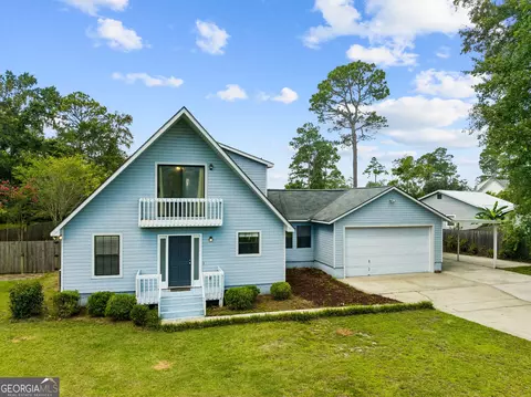 15 Horseshoe Ct W, Waverly, GA 31565