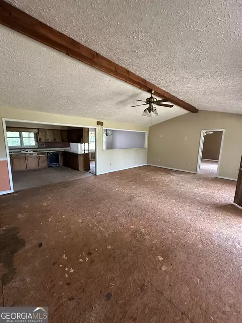 Living - 3891 Hogansville Rd, Lagrange, GA 30241 photo 1 of 6