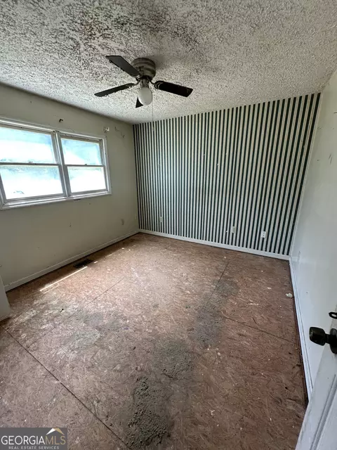 Bedroom - 3891 Hogansville Rd, Lagrange, GA 30241 photo 2 of 2