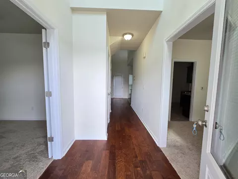 Entry Way - 105 Boston Ct, Lagrange, GA 30241 photo 1 of 2