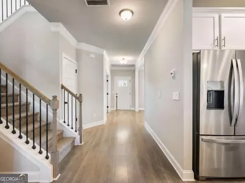 Entry Way - 543 Calgary Downs Dr, Winder, GA 30680 photo 4 of 5