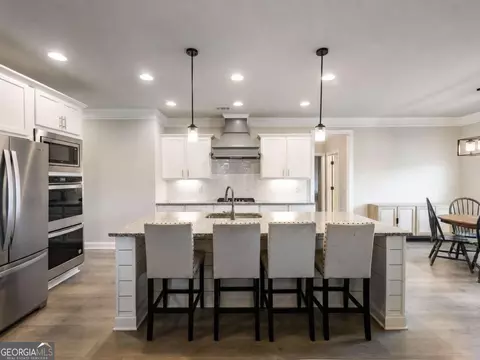 Kitchen - 543 Calgary Downs Dr, Winder, GA 30680 photo 1 of 4