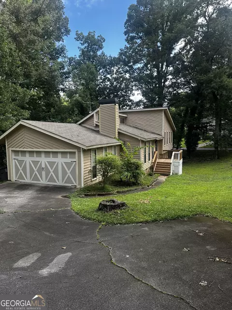 6702 Knollwood Cir, Douglasville, GA 30135