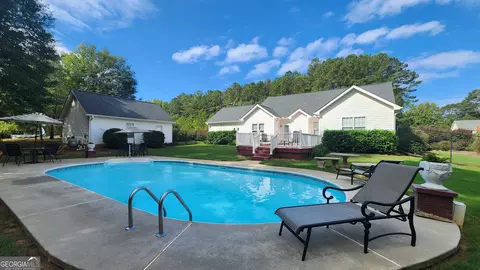 122 Old Stonewall Dr, Locust Grove, GA 30248