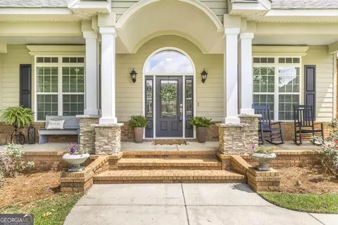 Exterior - 202 Lowpoint Trl, Warner Robins, GA 31093 photo 3 of 12