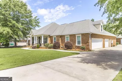 Exterior - 202 Lowpoint Trl, Warner Robins, GA 31093 photo 2 of 12