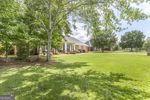 Exterior - 202 Lowpoint Trl, Warner Robins, GA 31093 photo 12 of 12