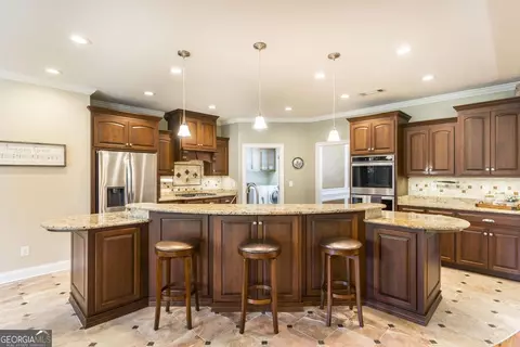 Kitchen - 202 Lowpoint Trl, Warner Robins, GA 31093 photo 6 of 6