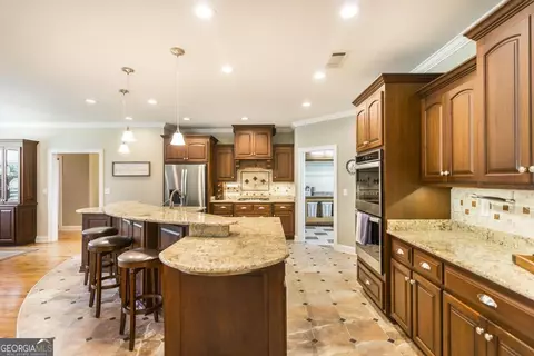Kitchen - 202 Lowpoint Trl, Warner Robins, GA 31093 photo 1 of 6
