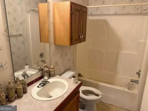 Bath - 130 Triple Tree Rd, Bremen, GA 30110 photo 1 of 2