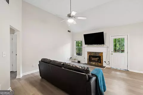 Living - 20 Creekview Ct, Covington, GA 30016 photo 1 of 4