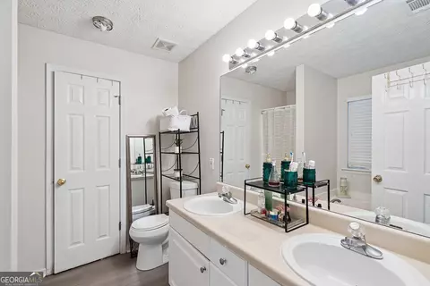 Bath - 20 Creekview Ct, Covington, GA 30016 photo 2 of 2