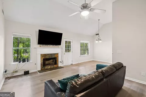 Living - 20 Creekview Ct, Covington, GA 30016 photo 3 of 4
