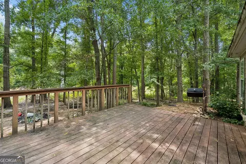 Exterior - 20 Creekview Ct, Covington, GA 30016 photo 2 of 3