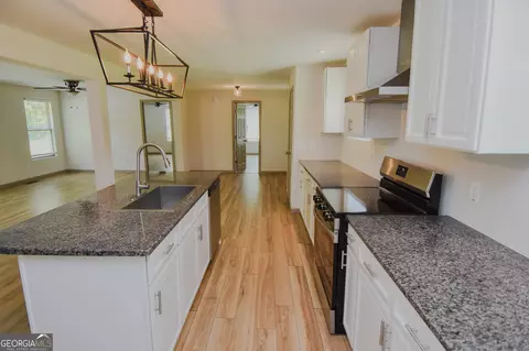 Entry Way - 104 Gainer Rd, Griffin, GA 30223 photo 1 of 3