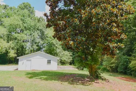 Exterior - 104 Gainer Rd, Griffin, GA 30223 photo 5 of 12