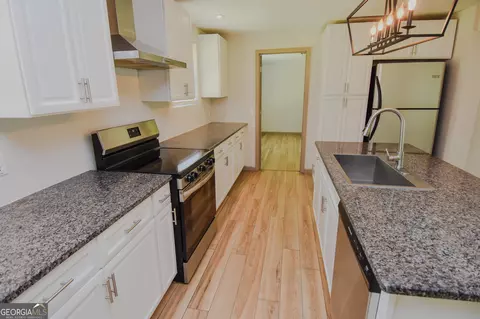 Kitchen - 104 Gainer Rd, Griffin, GA 30223 photo 1 of 2