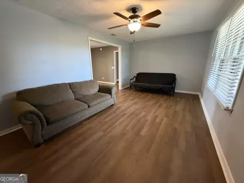 Living - 815 Edwards St, Mount Vernon, GA 30445 photo 3 of 3