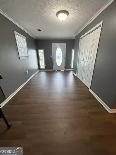 Entry Way - 815 Edwards St, Mount Vernon, GA 30445 photo 4 of 4