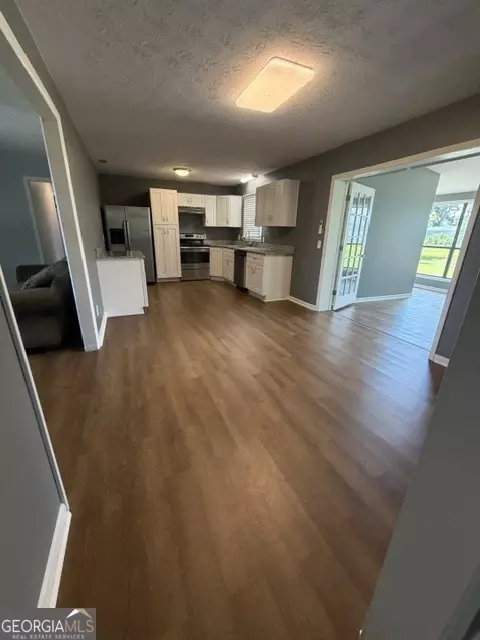 Entry Way - 815 Edwards St, Mount Vernon, GA 30445 photo 1 of 4