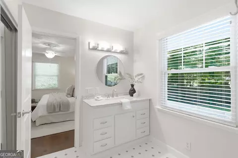 Bath - 3651 Cold Spring Ln, Atlanta, GA 30341 photo 4 of 6