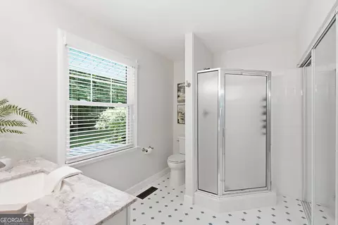 Bath - 3651 Cold Spring Ln, Atlanta, GA 30341 photo 3 of 6