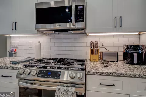 Kitchen - 480 Mitchell Rd, Covington, GA 30014 photo 5 of 8