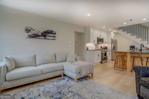 Living - 480 Mitchell Rd, Covington, GA 30014 photo 1 of 2