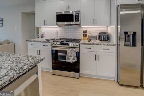 Kitchen - 480 Mitchell Rd, Covington, GA 30014 photo 4 of 8