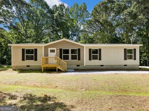 89 Upland Dr, Maysville, GA 30558