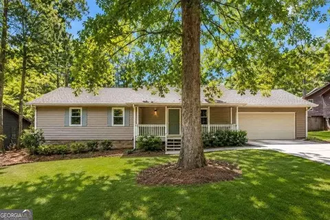 528 Knollwood Dr, Stockbridge, GA 30281