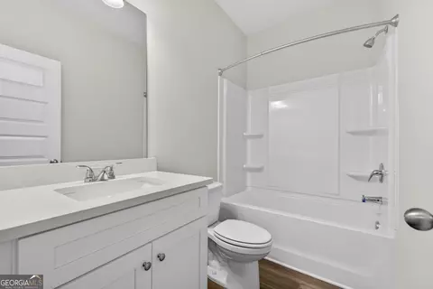 Bath - 132 Blackmon Rd, Williamson, GA 30292 photo 2 of 5