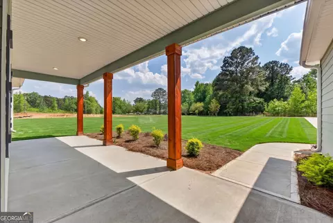 Exterior - 132 Blackmon Rd, Williamson, GA 30292 photo 2 of 6