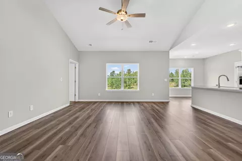 Living - 132 Blackmon Rd, Williamson, GA 30292 photo 1 of 3