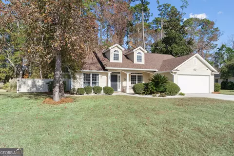 157 Country Walk Cir, Brunswick, GA 31525