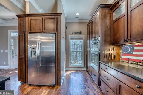 Kitchen - 112 Springhill Ln, Clarkesville, GA 30523 photo 6 of 8