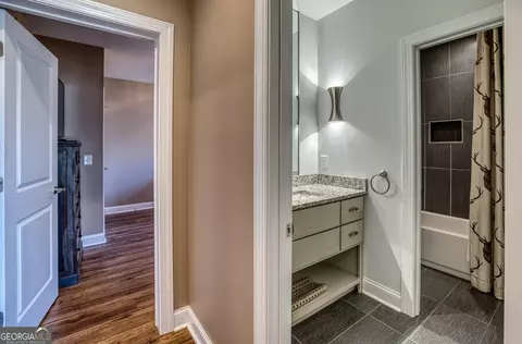 Bath - 112 Springhill Ln, Clarkesville, GA 30523 photo 11 of 12
