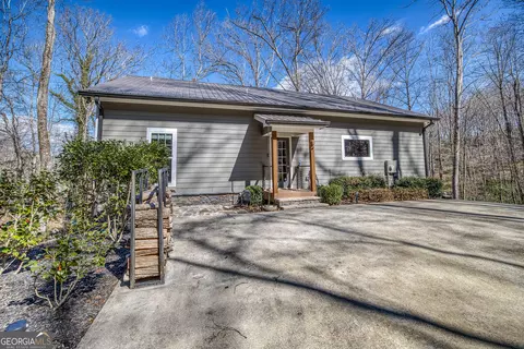 Exterior - 112 Springhill Ln, Clarkesville, GA 30523 photo 7 of 14