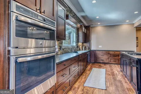 Kitchen - 112 Springhill Ln, Clarkesville, GA 30523 photo 4 of 8