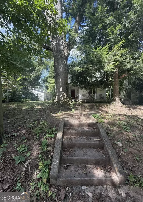 326 Monroe St, Tallapoosa, GA 30176