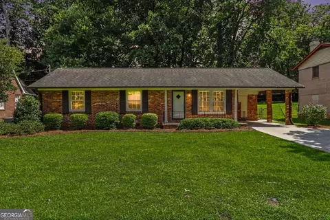 2973 Delcourt Dr, Decatur, GA 30033