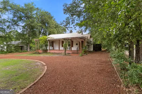Exterior - 2735 Henry St, Augusta, GA 30909 photo 8 of 16