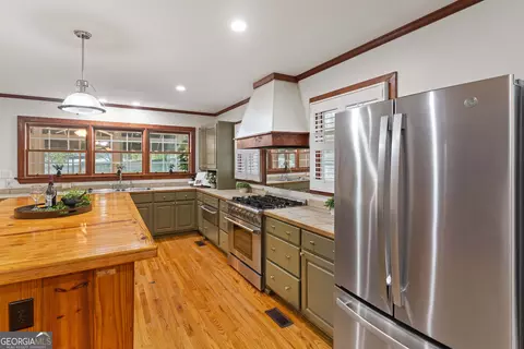 Kitchen - 2735 Henry St, Augusta, GA 30909 photo 4 of 7