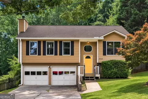 5548 Elderberry Ln, Flowery Branch, GA 30542