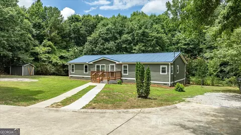 Exterior - 274 E Wright St, Winder, GA 30680 photo 2 of 9
