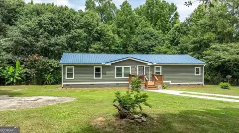 Exterior - 274 E Wright St, Winder, GA 30680 photo 4 of 9
