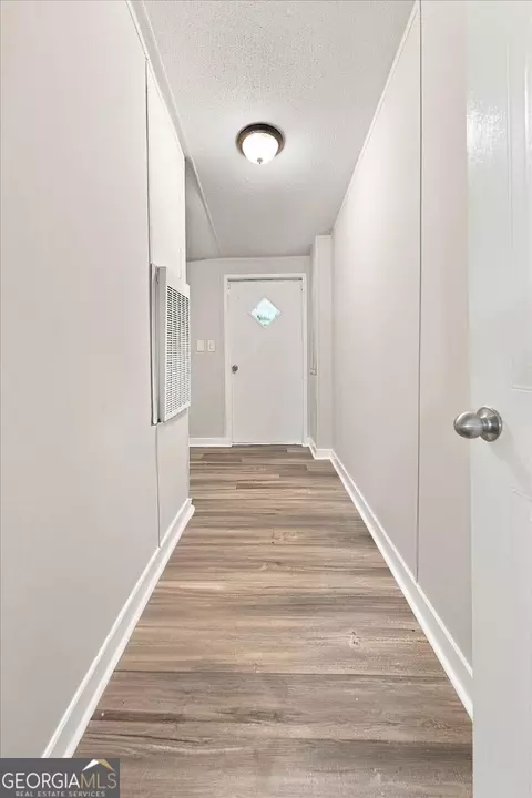 Entry Way - 274 E Wright St, Winder, GA 30680 photo 2 of 3