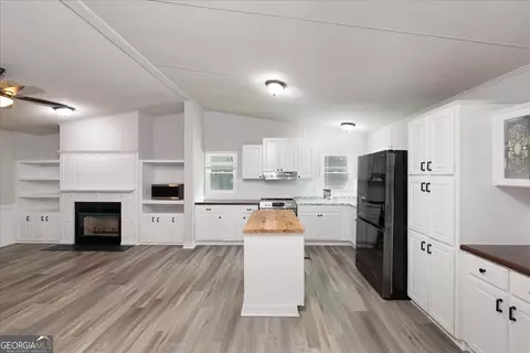 Kitchen - 274 E Wright St, Winder, GA 30680 photo 1 of 2