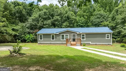 Exterior - 274 E Wright St, Winder, GA 30680 photo 3 of 9